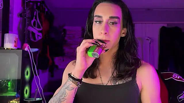 xoFrankie online show from January 13, 1:33 am