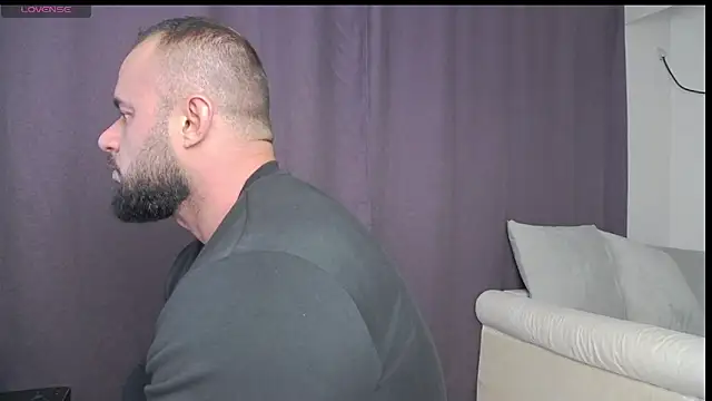 Snapshot of RickyMiami1 chatting on October 13, 6:52 pm RickyMiami1 online show from October 13, 6:52 pm