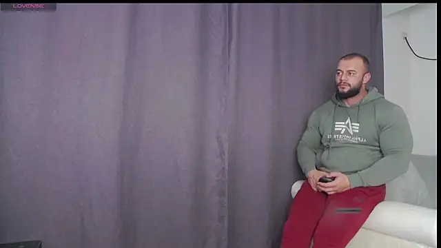 Snapshot of RickyMiami1 chatting on October 17, 7:05 pm RickyMiami1 online show from October 17, 7:05 pm