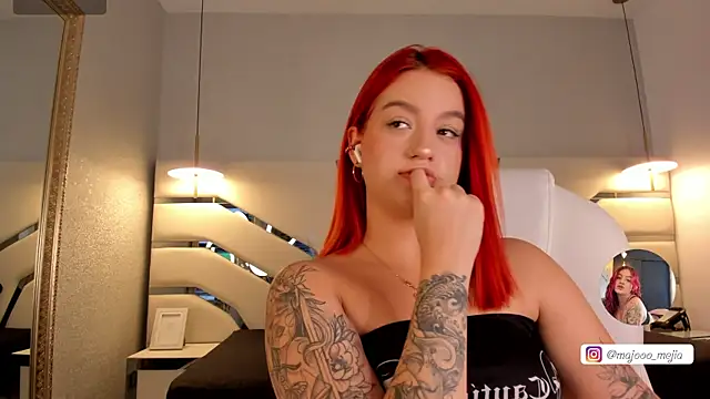 Julieth Rojas online show from September 12, 4:12 am