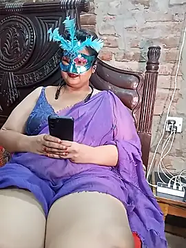 Snapshot of Tanisha-Chy chatting on July 12, 5:53 am Tanisha-Chy online show from July 12, 5:53 am