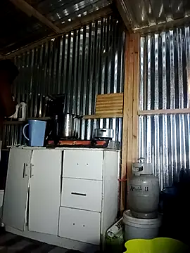 Snapshot of FANTASYROOM23 chatting on May 5, 11:51 am FANTASYROOM23 online show from May 5, 11:51 am
