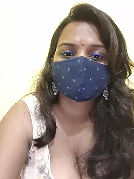 Snapshot of cutie_pei002 chatting on July 3, 4:35 pm cutie pei002 online show from July 3, 4:35 pm