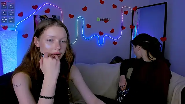 khloebeauty online show from February 25, 9:02 pm