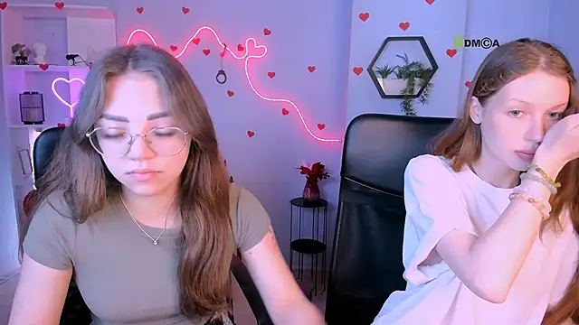khloebeauty online show from May 25, 5:46 am