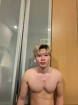Snapshot of zachlee_69 chatting on June 1, 6:20 pm zachlee 69 online show from June 1, 6:20 pm