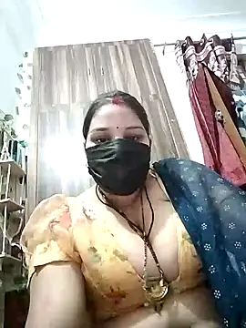 Snapshot of Sexybhabhi6 chatting on August 5, 6:05 am Sexybhabhi6 online show from August 5, 6:05 am
