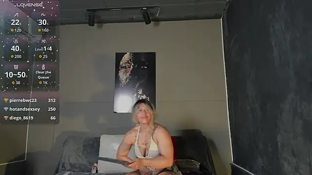 AliceFit 212 online show from April 29, 5:30 pm