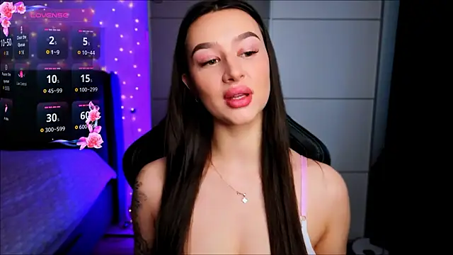 Veronica Larsson online show from February 16, 9:16 am