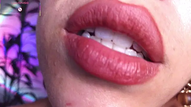 bri von dhara   online show from February 12, 10:05 pm