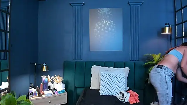 Snapshot of aliceandsia chatting on December 19, 3:19 pm aliceandsia online show from December 19, 3:19 pm