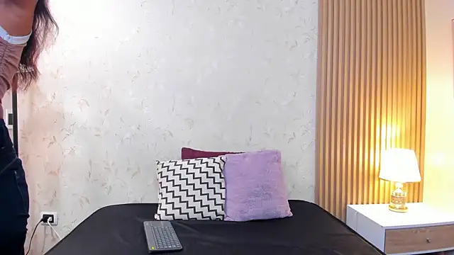 Snapshot of aliceandsia chatting on July 15, 8:03 pm aliceandsia online show from July 15, 8:03 pm