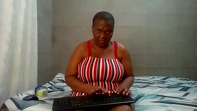 lolla01sweetness online show from February 18, 12:06 am