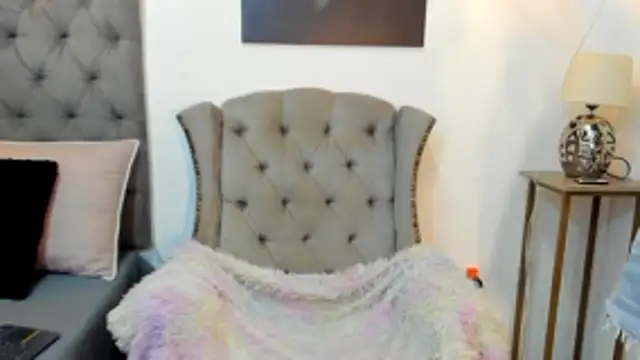 nahiroby ebony online show from October 24, 6:59 pm