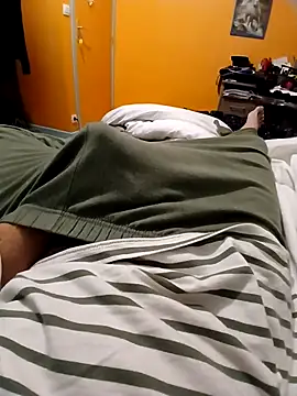 Snapshot of Aymeric35000 chatting on November 15, 10:15 pm Aymeric35000 online show from November 15, 10:15 pm