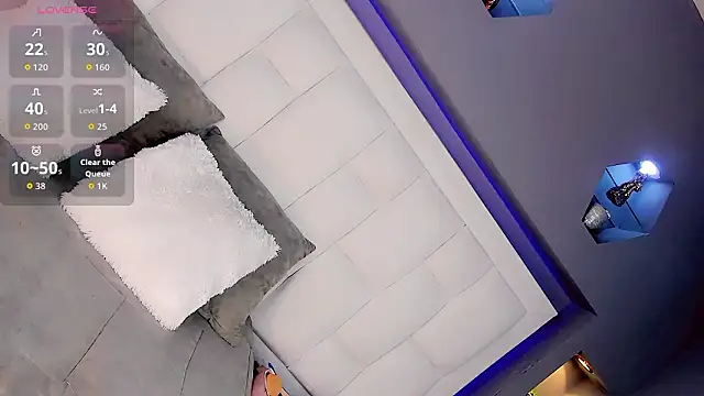 DaniielaV online show from March 13, 8:37 pm