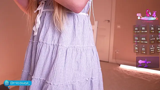 Miablueye online show from March 2, 3:41 pm