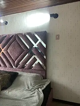 KloePink  online show from November 14, 12:04 pm