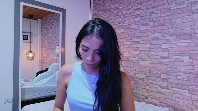 Martina thompson69 online show from January 15, 5:05 pm