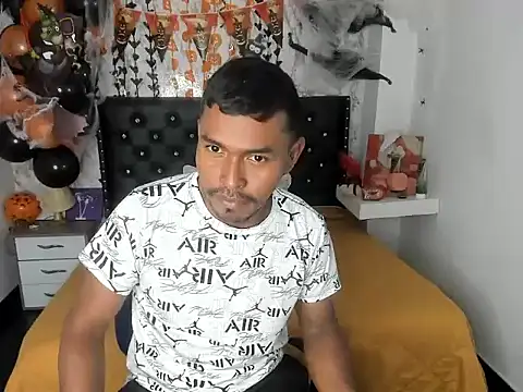 Snapshot of Adam_Morgan2 chatting on November 3, 7:37 pm Adam Morgan2 online show from November 3, 7:37 pm