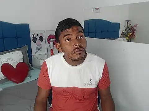 Snapshot of Adam_Morgan2 chatting on November 17, 3:12 am Adam Morgan2 online show from November 17, 3:12 am