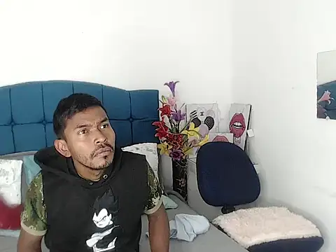 Snapshot of Adam_Morgan2 chatting on November 26, 4:02 am Adam Morgan2 online show from November 26, 4:02 am