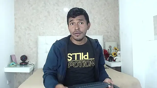 Snapshot of Adam_Morgan2 chatting on December 18, 1:55 am Adam Morgan2 online show from December 18, 1:55 am