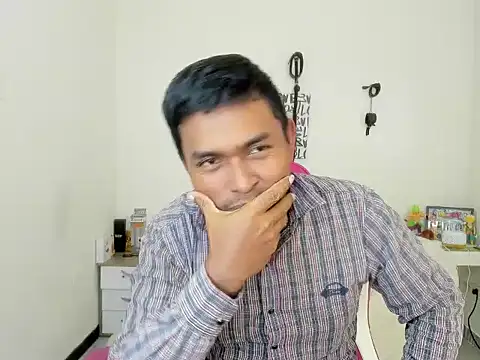 Snapshot of Adam_Morgan2 chatting on May 12, 8:22 am Adam Morgan2 online show from May 12, 8:22 am