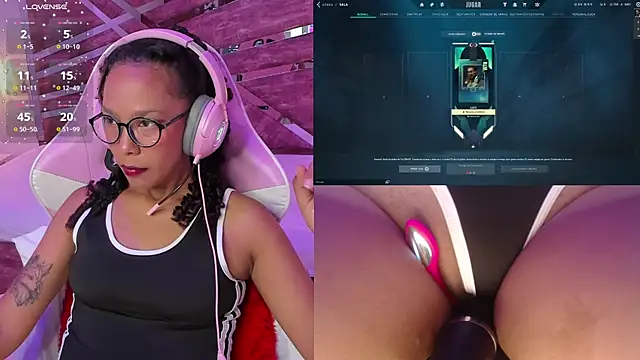 Snapshot of NovaLyn chatting on October 23, 4:45 am NovaLyn online show from October 23, 4:45 am