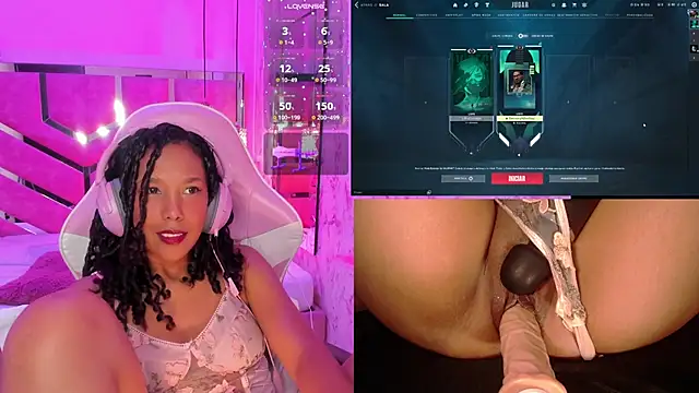 Snapshot of NovaLyn chatting on November 20, 8:41 pm NovaLyn online show from November 20, 8:41 pm