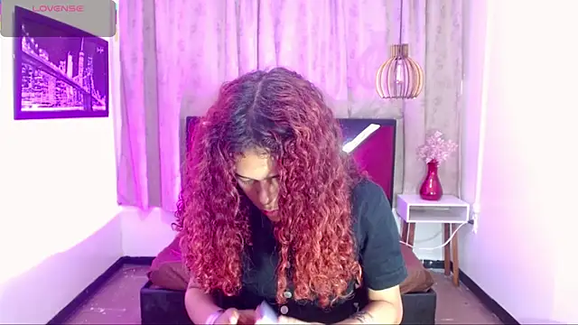 Snapshot of luisa__torres chatting on June 20, 3:20 am luisa torres online show from June 20, 3:20 am