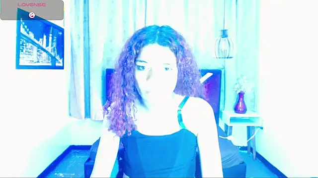 Snapshot of luisa__torres chatting on June 23, 3:15 am luisa torres online show from June 23, 3:15 am