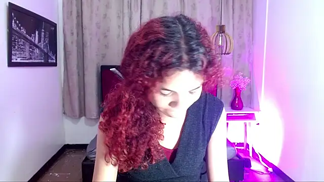 Snapshot of luisa__torres chatting on June 25, 3:17 am luisa torres online show from June 25, 3:17 am