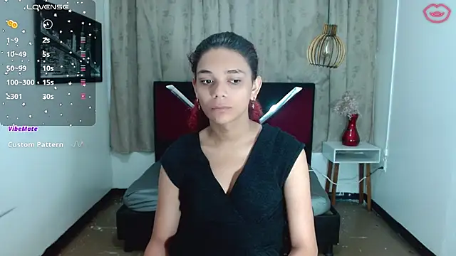 Snapshot of luisa__torres chatting on July 5, 3:23 am luisa torres online show from July 5, 3:23 am