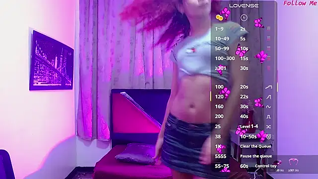 Snapshot of luisa__torres chatting on July 28, 3:13 am luisa torres online show from July 28, 3:13 am