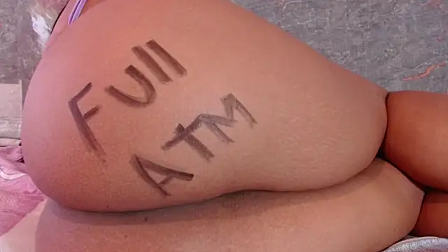 Snapshot of Messy-diana21 chatting on January 31, 9:02 pm Messy-diana21 online show from January 31, 9:02 pm