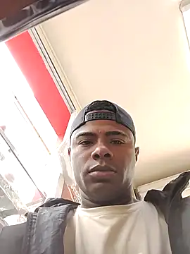 Snapshot of _yefez chatting on February 13, 2:57 pm yefez online show from February 13, 2:57 pm