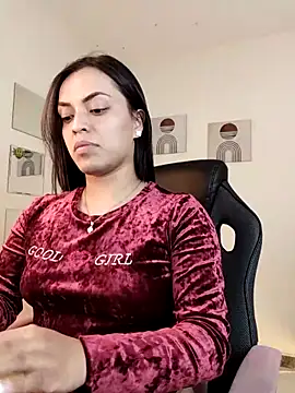  KittyEvans  online show from February 23, 4:10 am