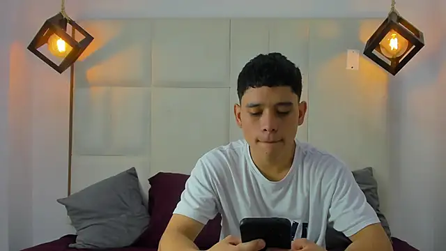 aron twink66 online show from September 12, 1:33 pm