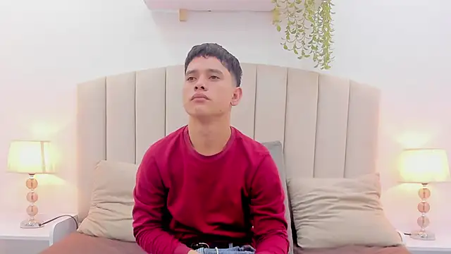 aron twink66 online show from September 13, 1:33 pm