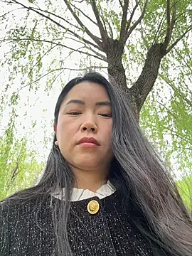 Snapshot of DHJM168 chatting on April 9, 6:19 am DHJM168 online show from April 9, 6:19 am