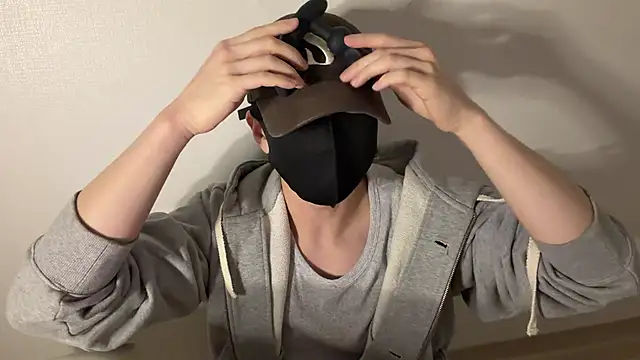 Snapshot of hijin11415 chatting on February 12, 11:27 am hijin11415 online show from February 12, 11:27 am