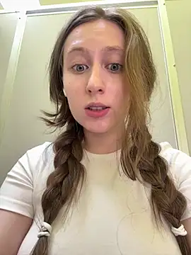 Snapshot of FroggyAnna chatting on June 30, 4:08 pm FroggyAnna online show from June 30, 4:08 pm