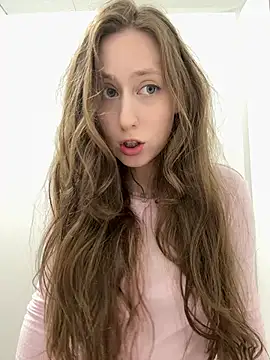 Snapshot of FroggyAnna chatting on August 1, 3:11 pm FroggyAnna online show from August 1, 3:11 pm
