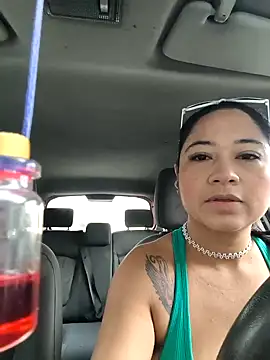 Snapshot of julieta_evanns1 chatting on January 10, 12:07 pm julieta evanns1 online show from January 10, 12:07 pm