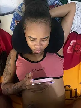 sexy-colombiana online show from May 1, 11:42 pm