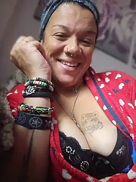 Snapshot of GoddessChantelle chatting on May 19, 7:26 am GoddessChantelle online show from May 19, 7:26 am