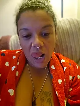Snapshot of GoddessChantelle chatting on June 2, 7:21 am GoddessChantelle online show from June 2, 7:21 am