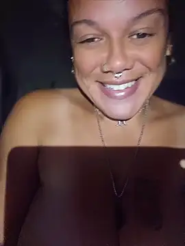 Snapshot of GoddessChantelle chatting on June 6, 11:09 pm GoddessChantelle online show from June 6, 11:09 pm