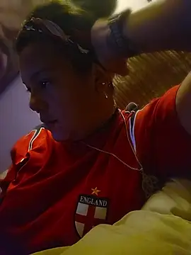Snapshot of GoddessChantelle chatting on June 15, 8:22 pm GoddessChantelle online show from June 15, 8:22 pm
